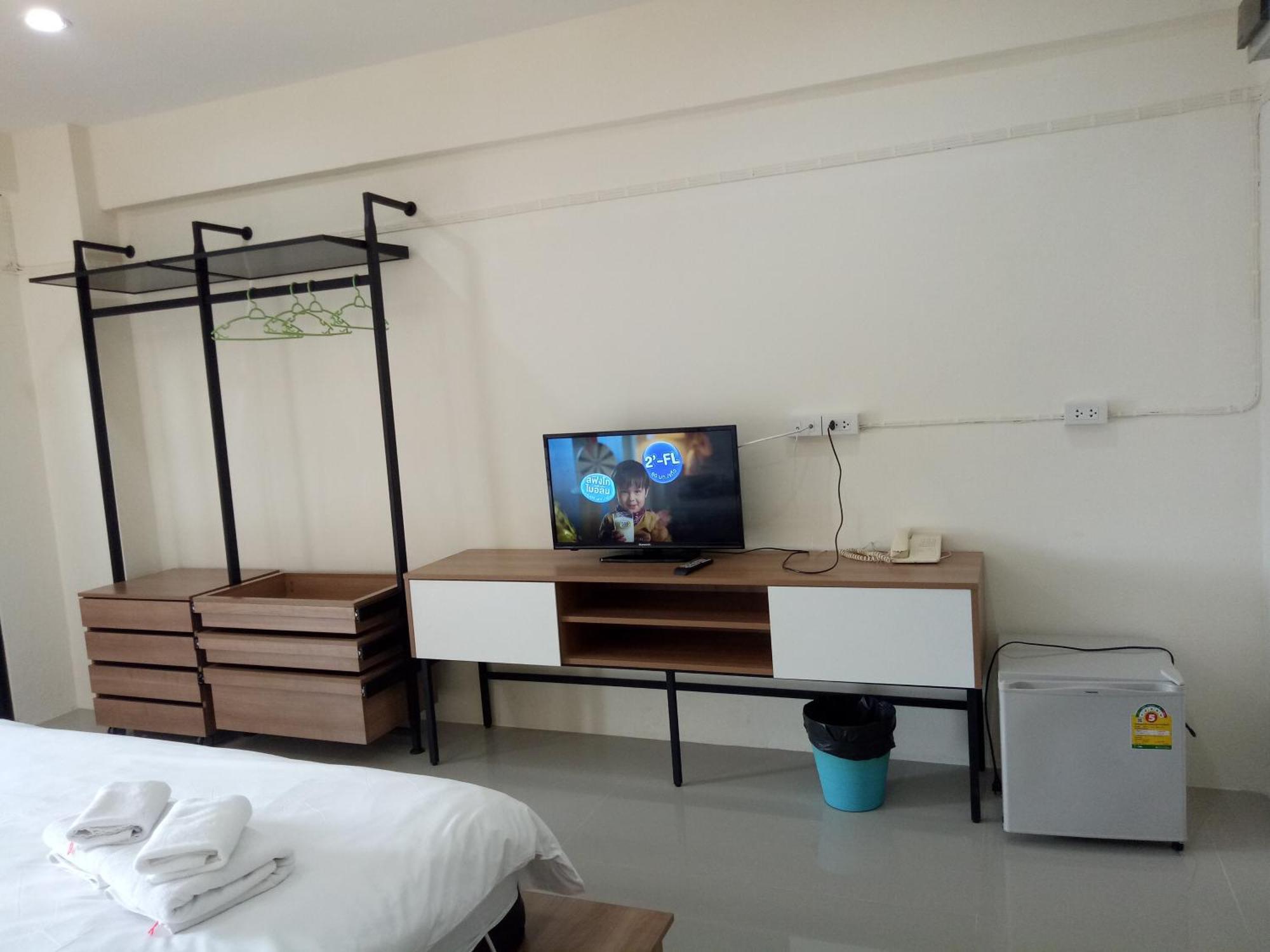 Komol Residence Bangkok Exteriör bild